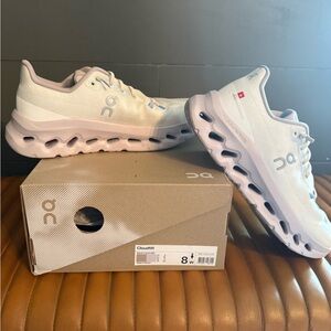 On Cloud Athletic Shoes - Cloudtilt in Lavender/Sand - Size 8 women's